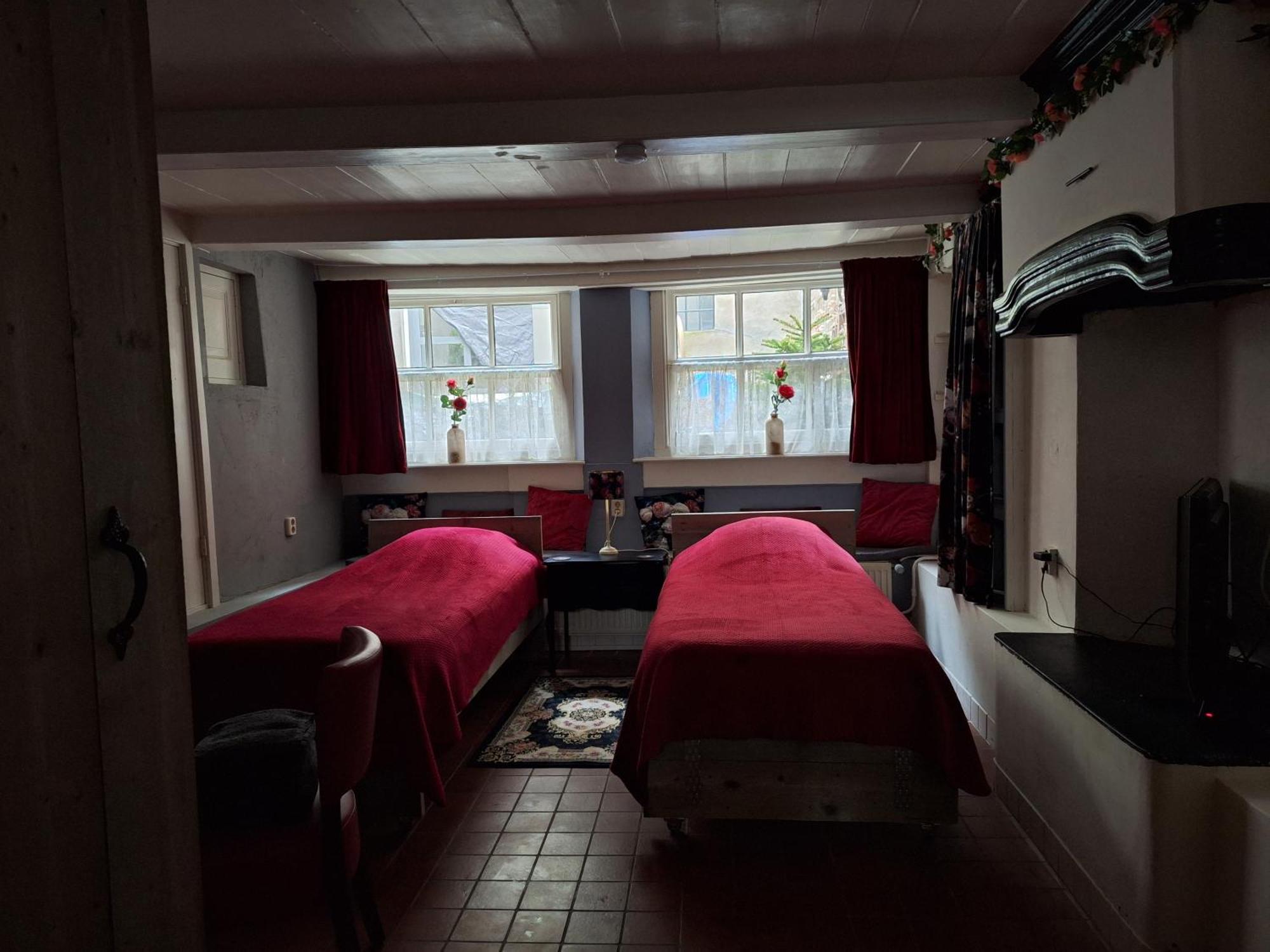 Bed and Breakfast De Zevenster "Gevestigd Aan De Winkelstraat" Кампен Экстерьер фото